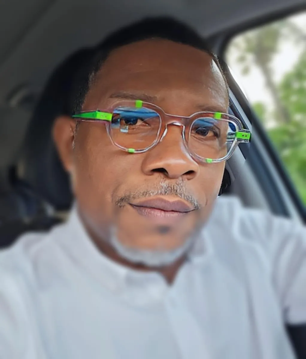 Lentilles ou lunettes ? Ce que votre opticien en Martinique vous recommande
